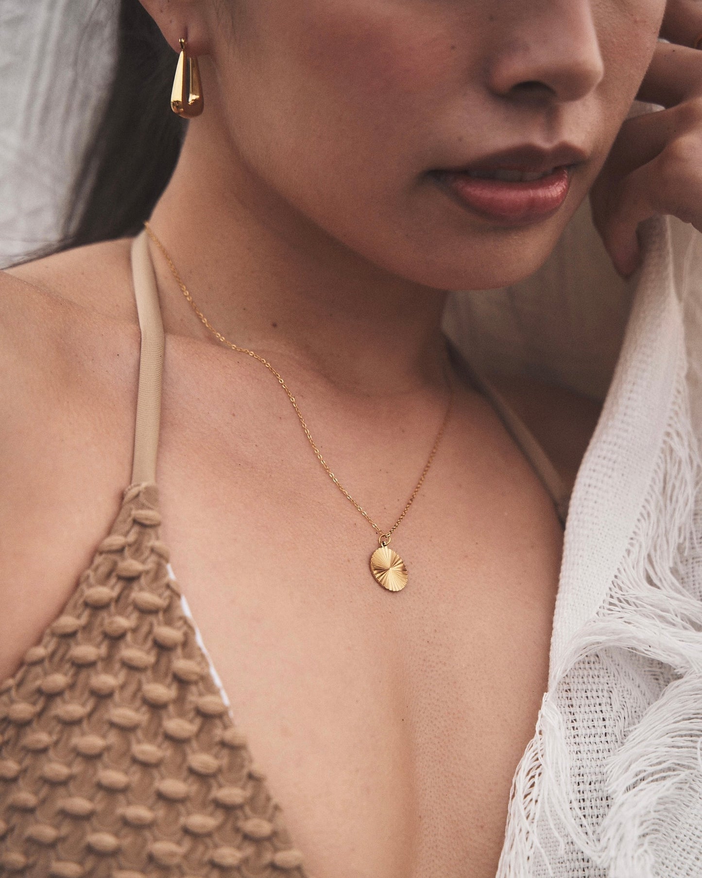 Round Gear Pendant Necklace Gold