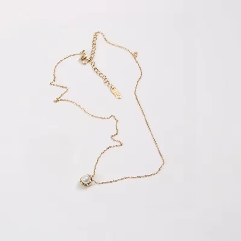 Fresh Pearl Necklace