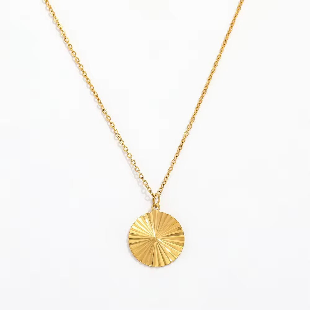 Round Gear Pendant Necklace Gold