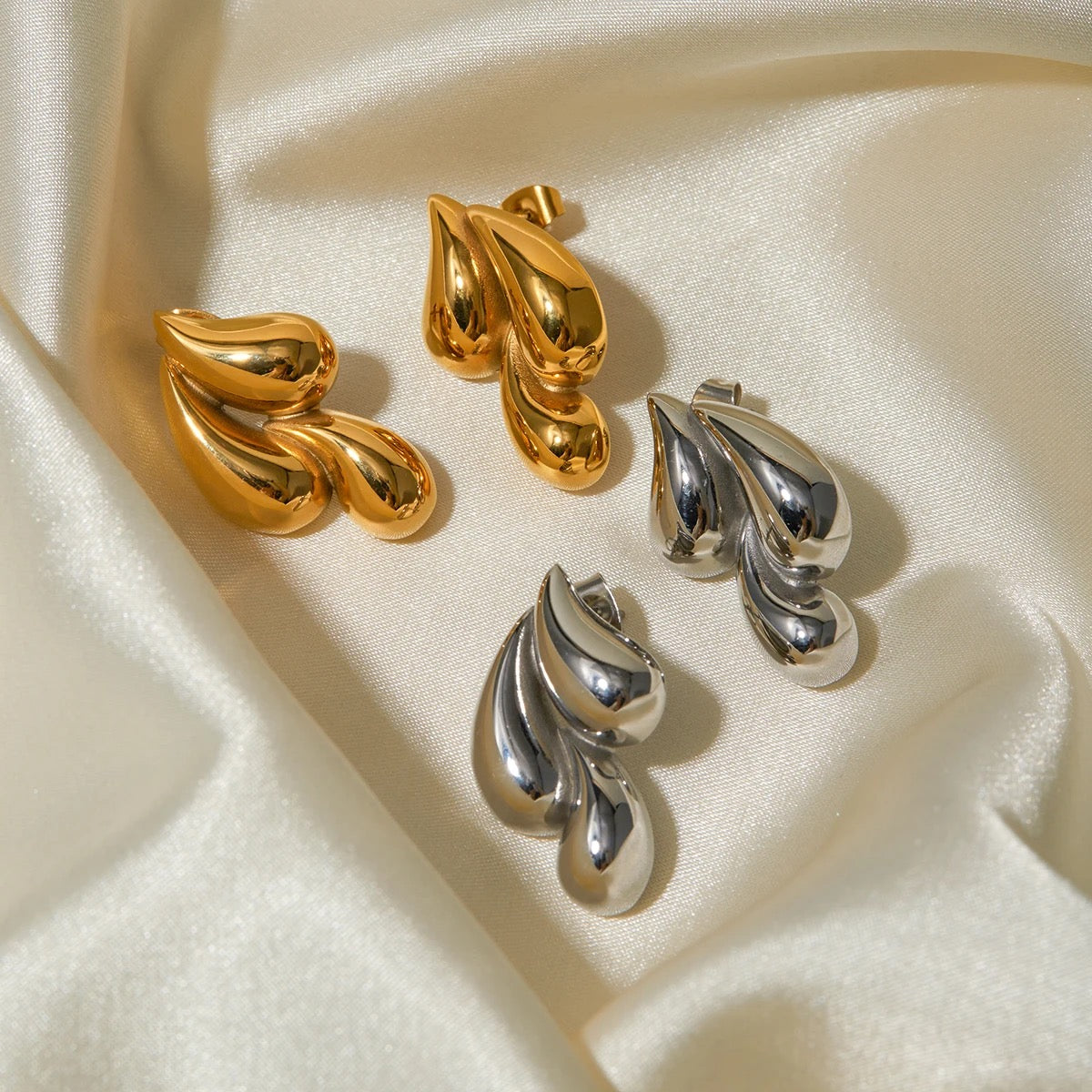 Glossy Multiple Water Drop earrings M10424073