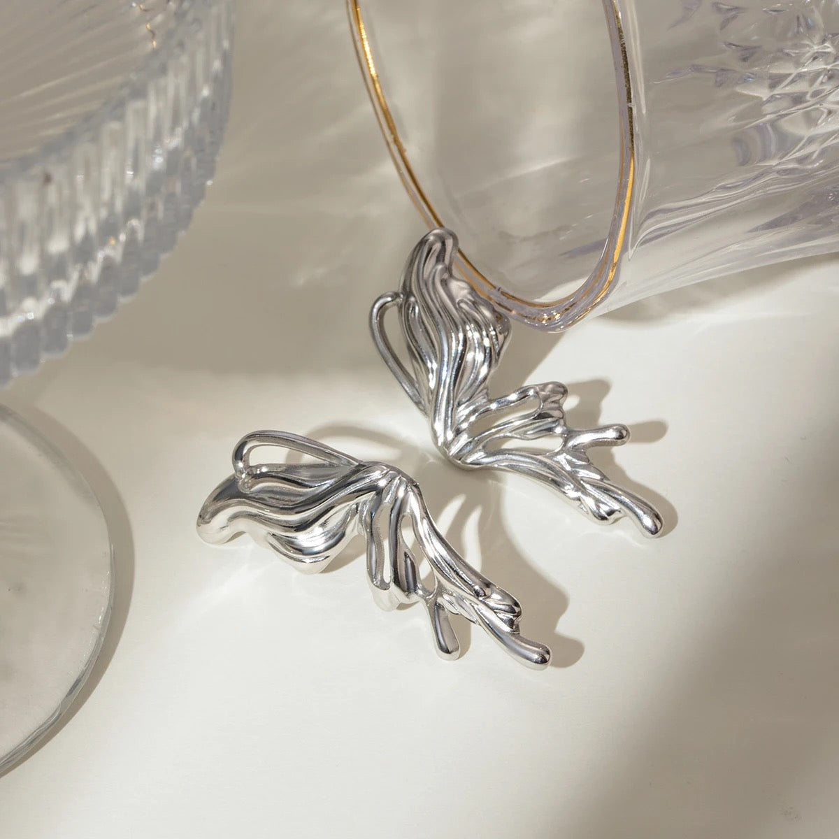 Elegant Butterfly Earrings M10724032