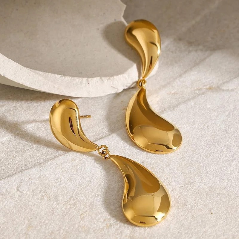 Unique Waterdrop Earrings M10724033