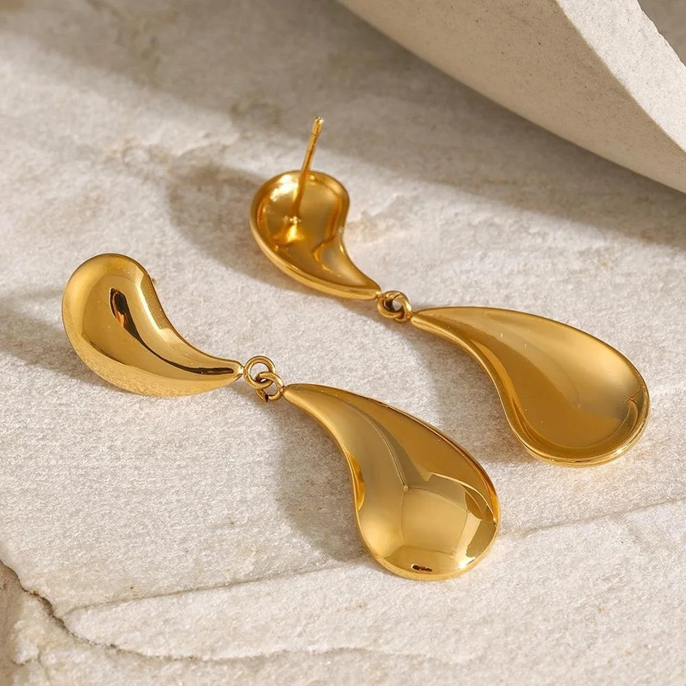 Unique Waterdrop Earrings M10724033
