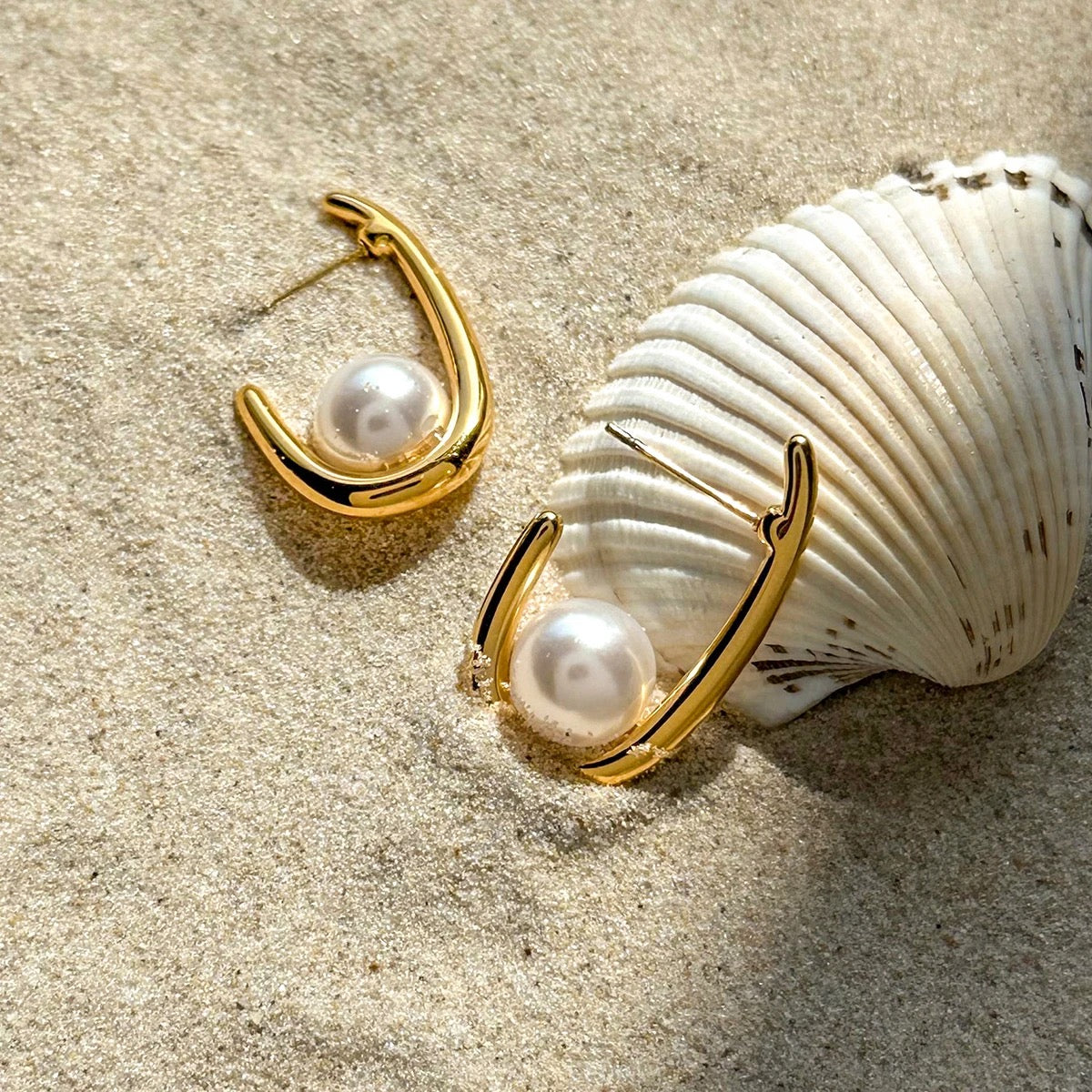 U-shape Pearl Earrings M10724031