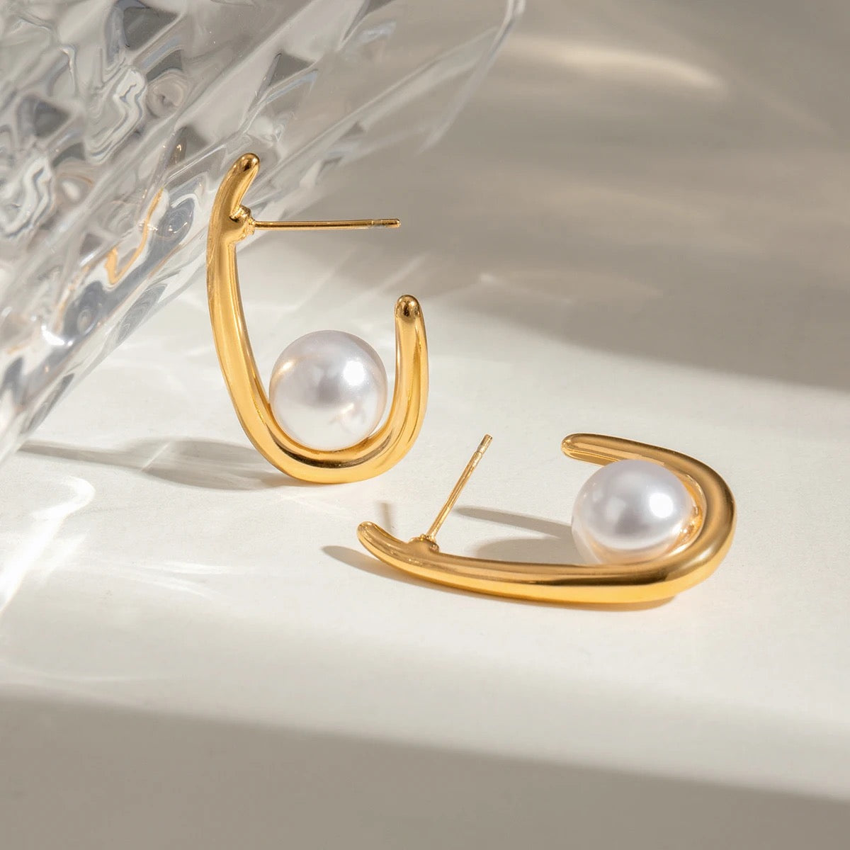 U-shape Pearl Earrings M10724031