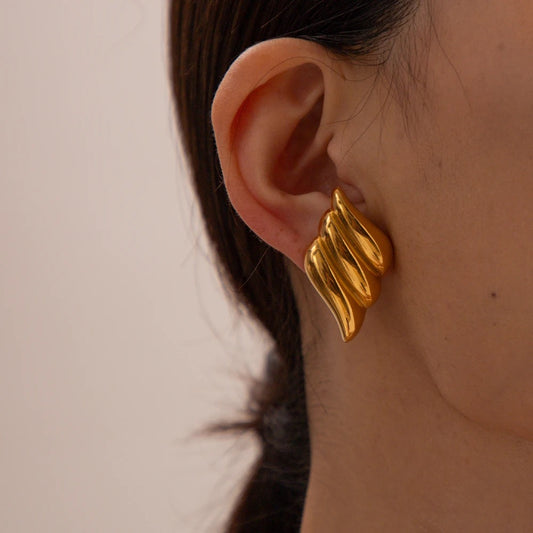 Wing Geometric Earrings Gold M10724030