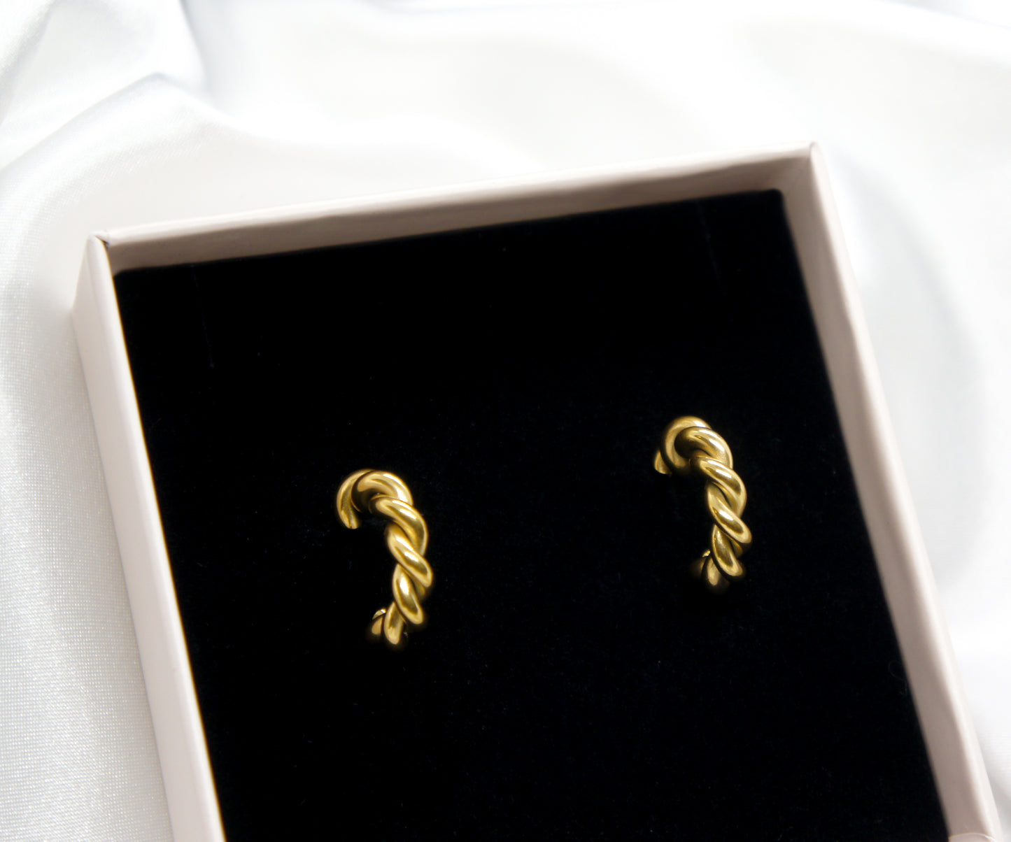 Twisted Dark Gold Color earrings M10524091