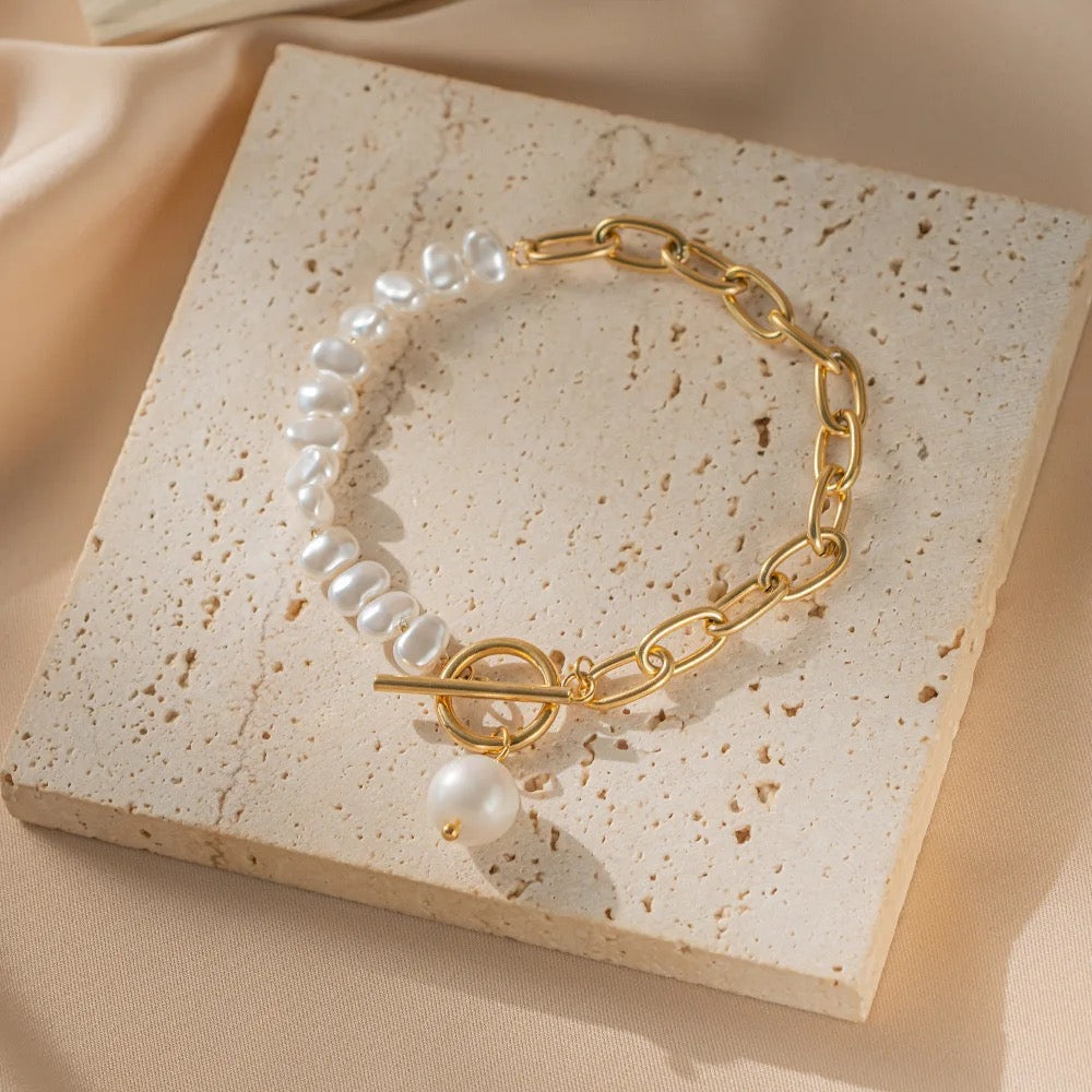 Pearl and Chain Bracelet