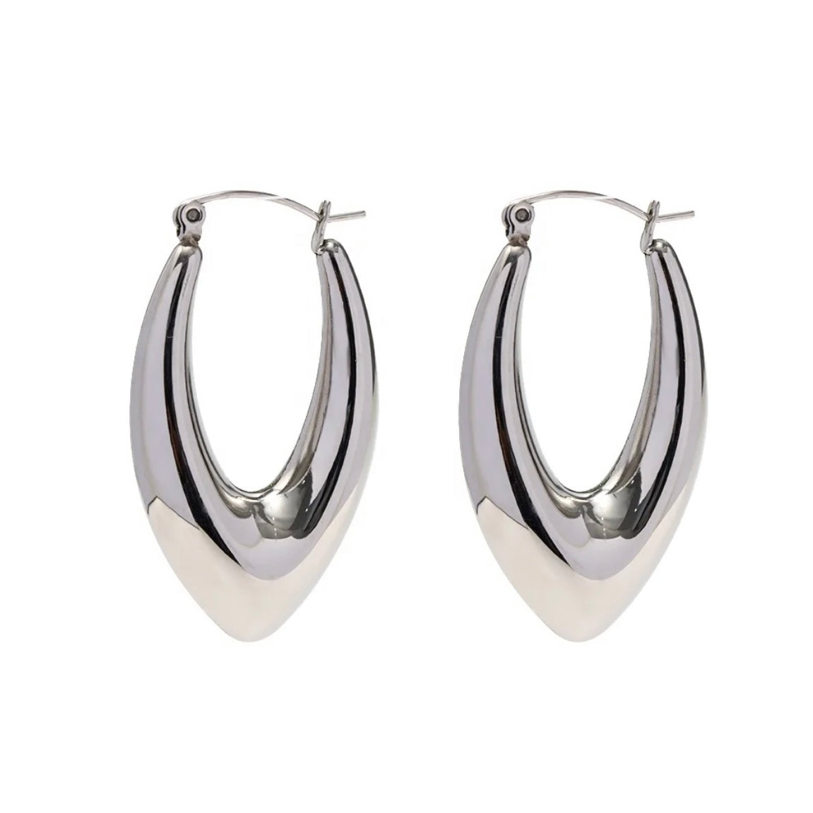 Chunky Hollowed Silver Earrings M10424013