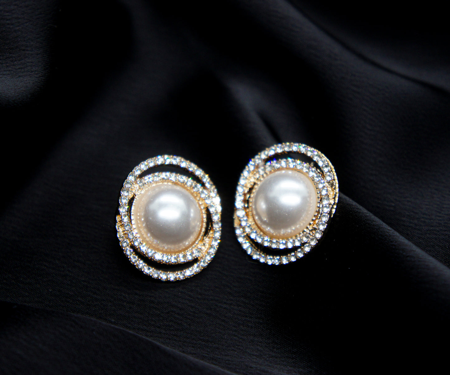 Pearl Circon Circle Earrings M1052483