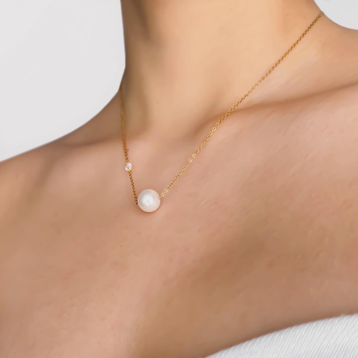 Minimal Pearl Necklace M10724050