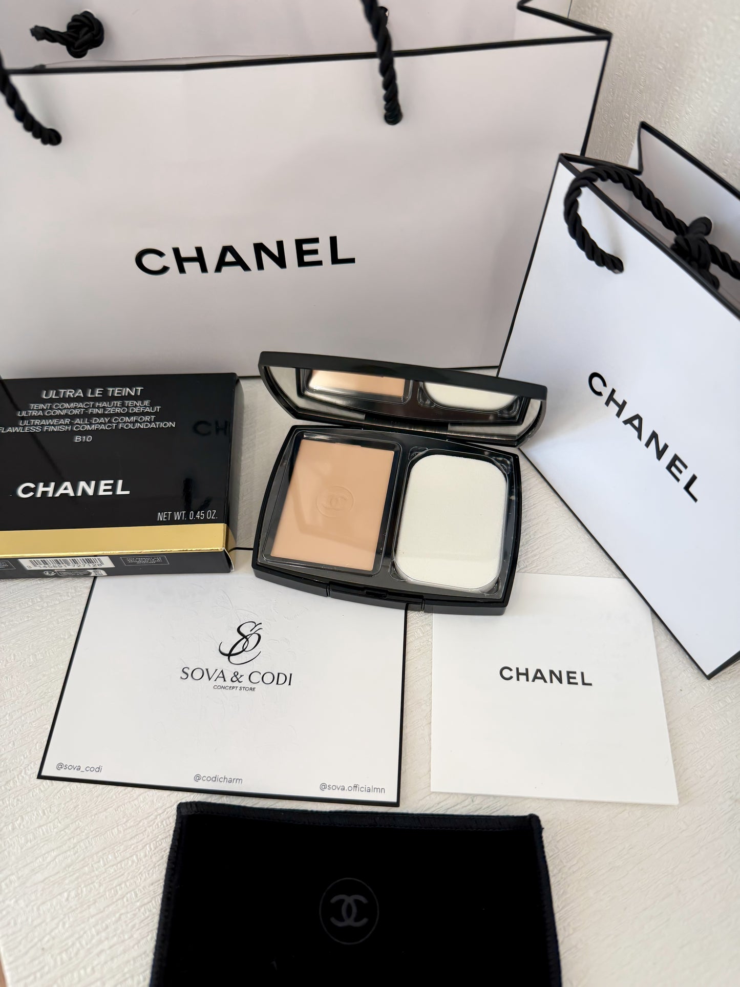 Chanel ULTRA LE TEINT compact foundation