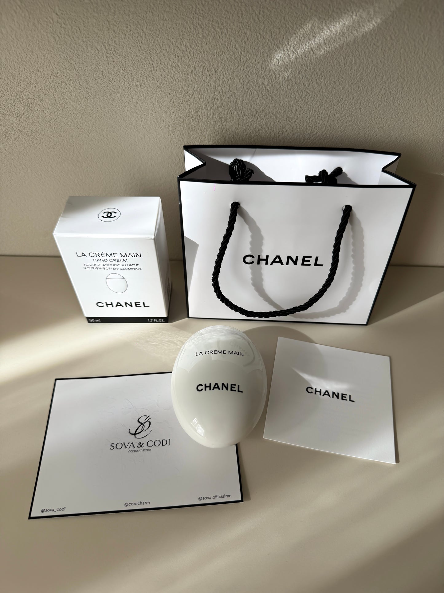 Chanel La Creme Main