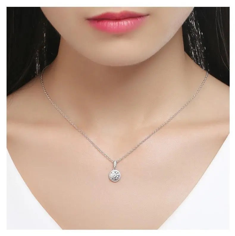 Shiny Minimal Charm Necklace M10524113