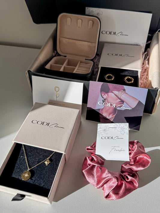 Gift set / Necklace & Earrings /