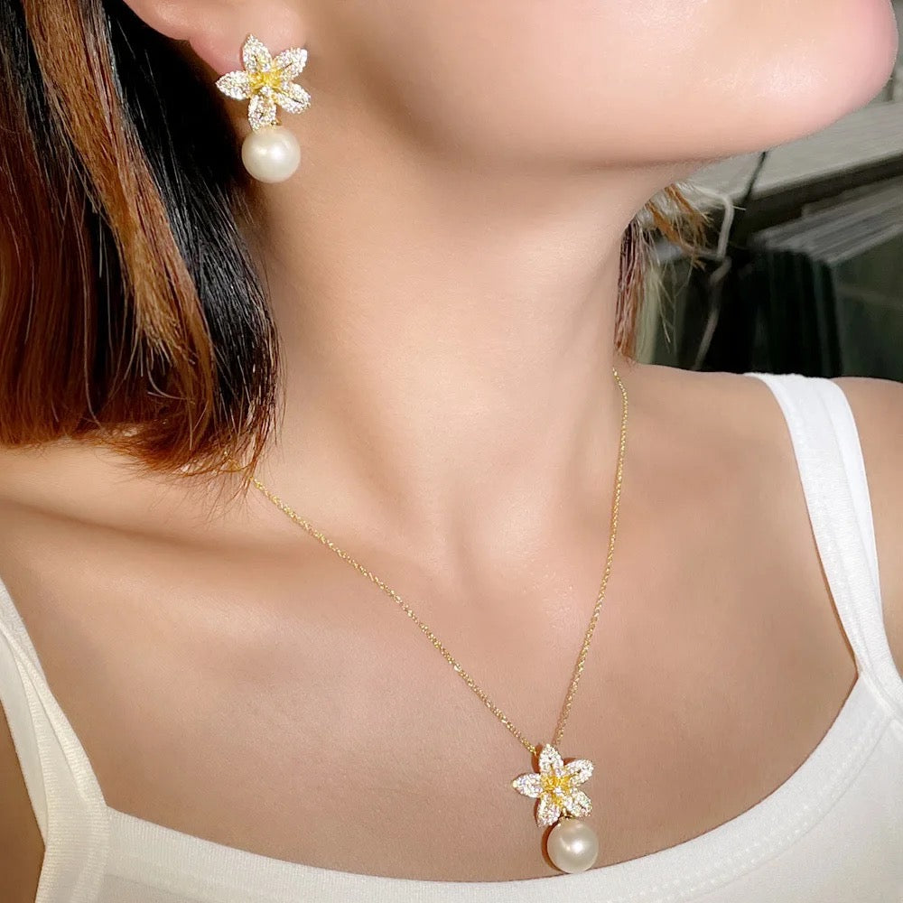 Flower and Pearl Set Gold color