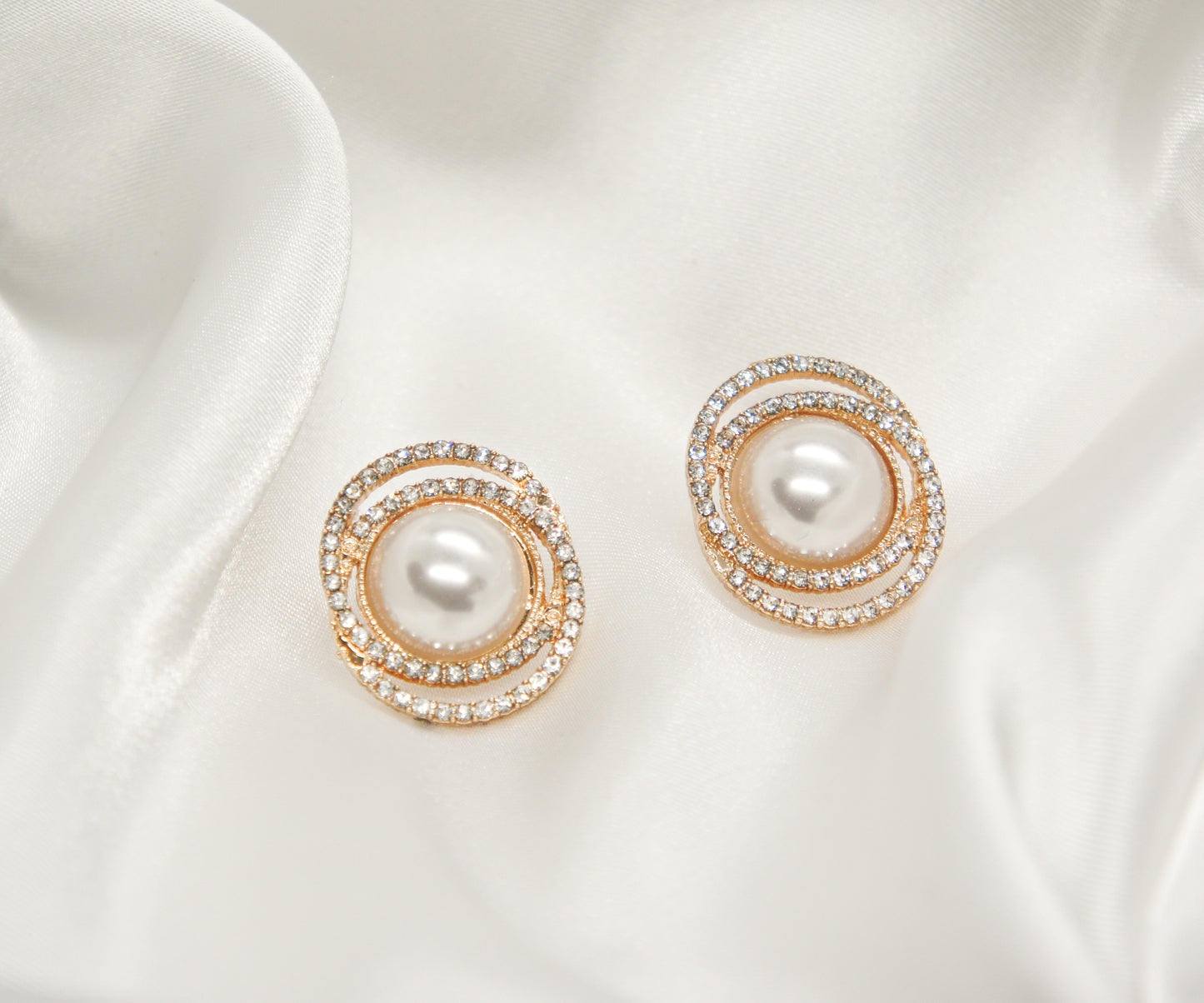 Pearl Circon Circle Earrings M1052483