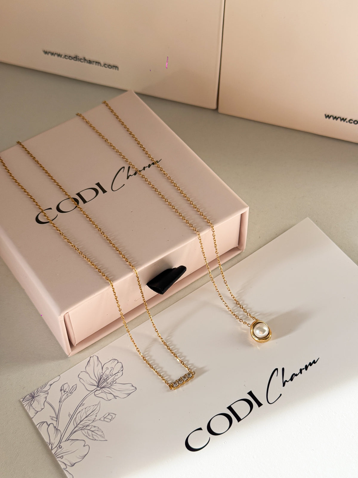 Gift set / Necklace & Earrings /