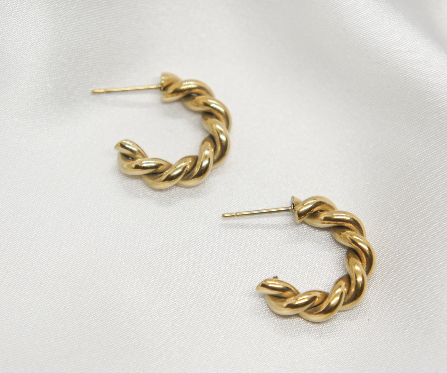 Twisted Dark Gold Color earrings M10524091