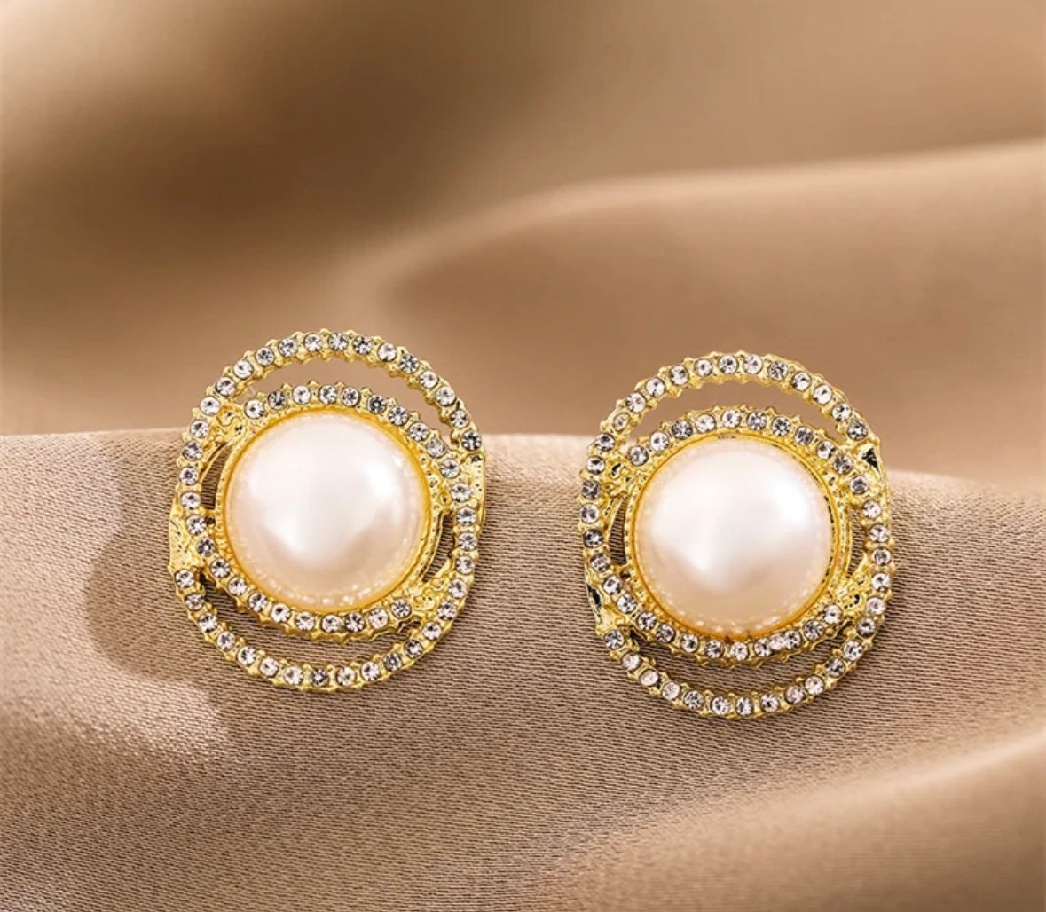 Pearl Circon Circle Earrings M1052483