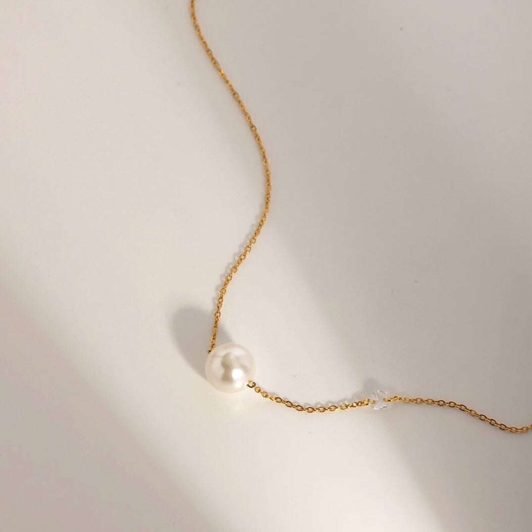 Minimal Pearl Necklace M10724050